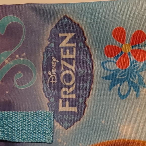 3/$25 DISNEY Frozen waterproof shoulder bag - Picture 4 of 12